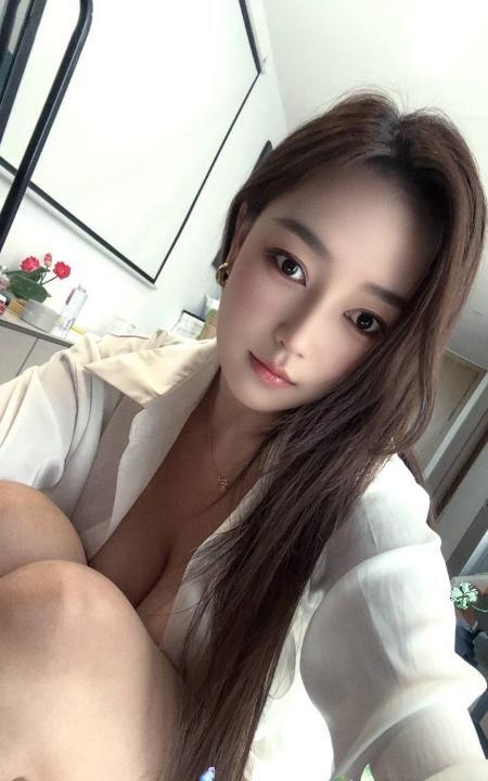 海珠巨乳媚娘