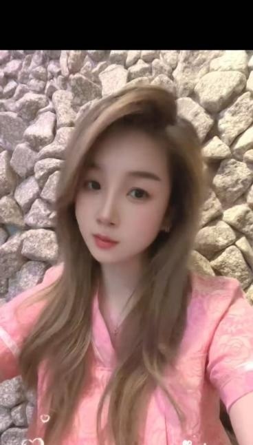 温柔兼职美女