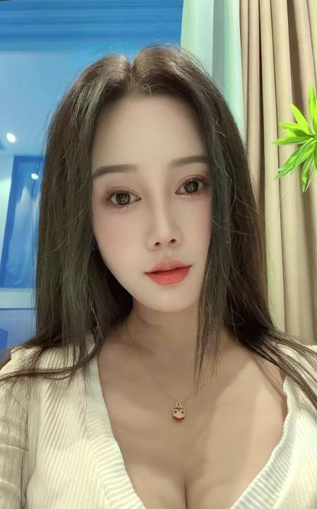 颜值D奶骚女冷萌