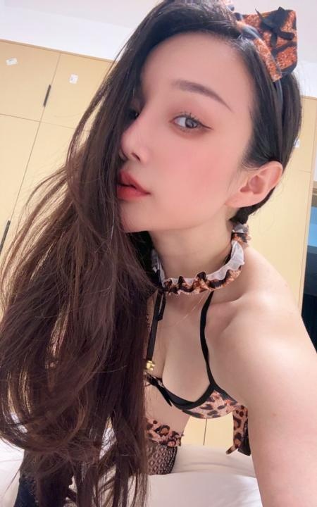 超会舔的小人妻