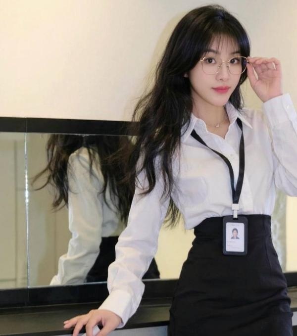 可纯可欲颜值女友姗姗