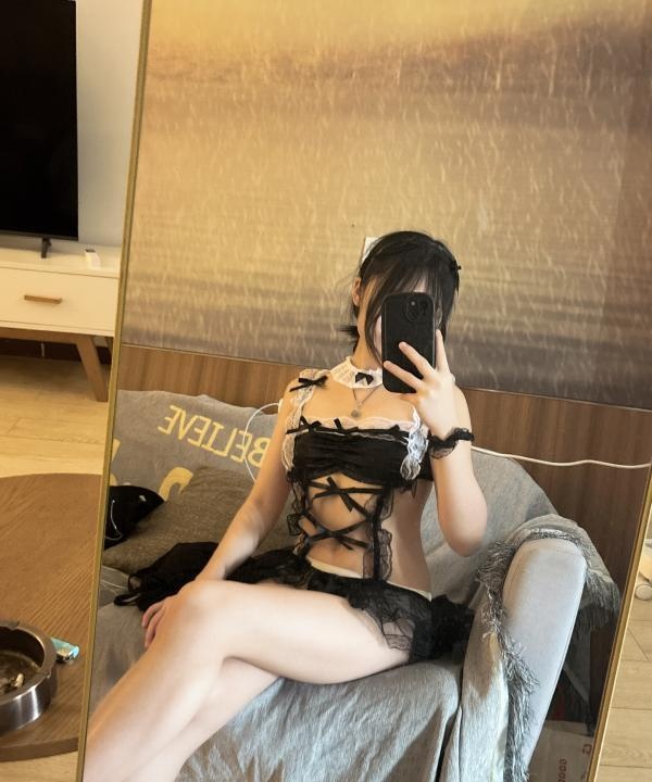 舌吻嫩妹兮兮
