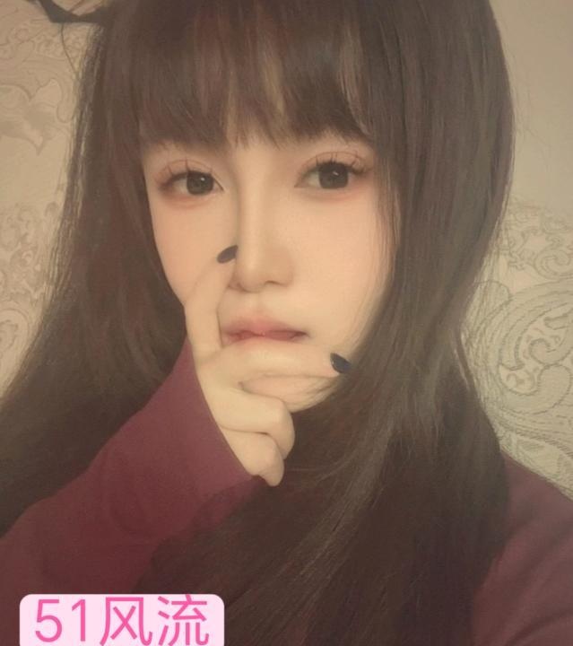 年轻小姐姐梦瑶