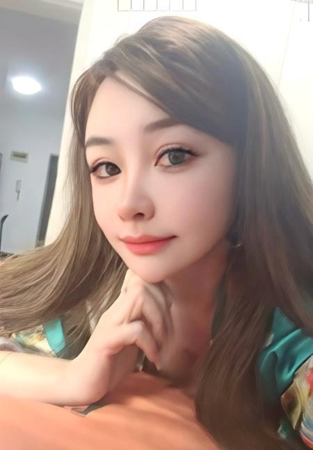 闵行混血儿伊娜