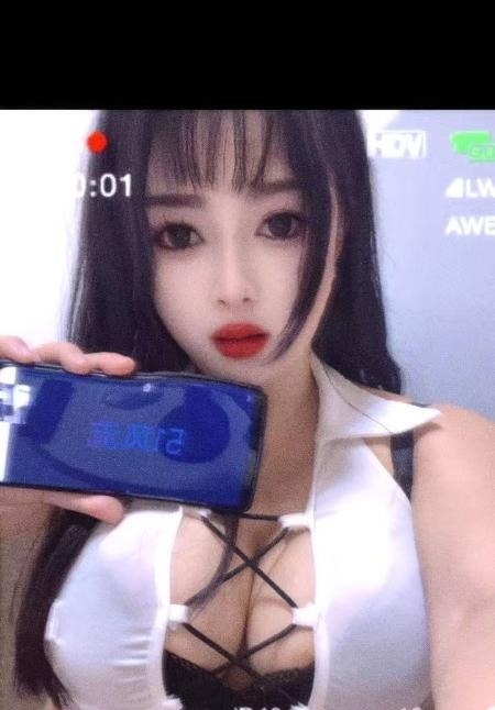 卡戴珊身材蔡文姬