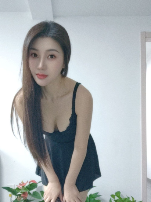 拱野制服骚妹瑶瑶