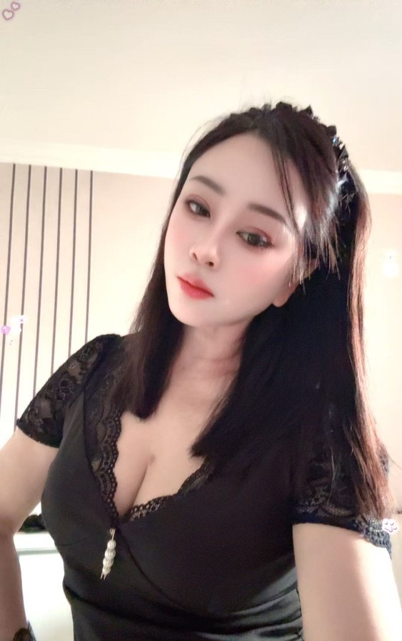成寿寺大奶骚姐