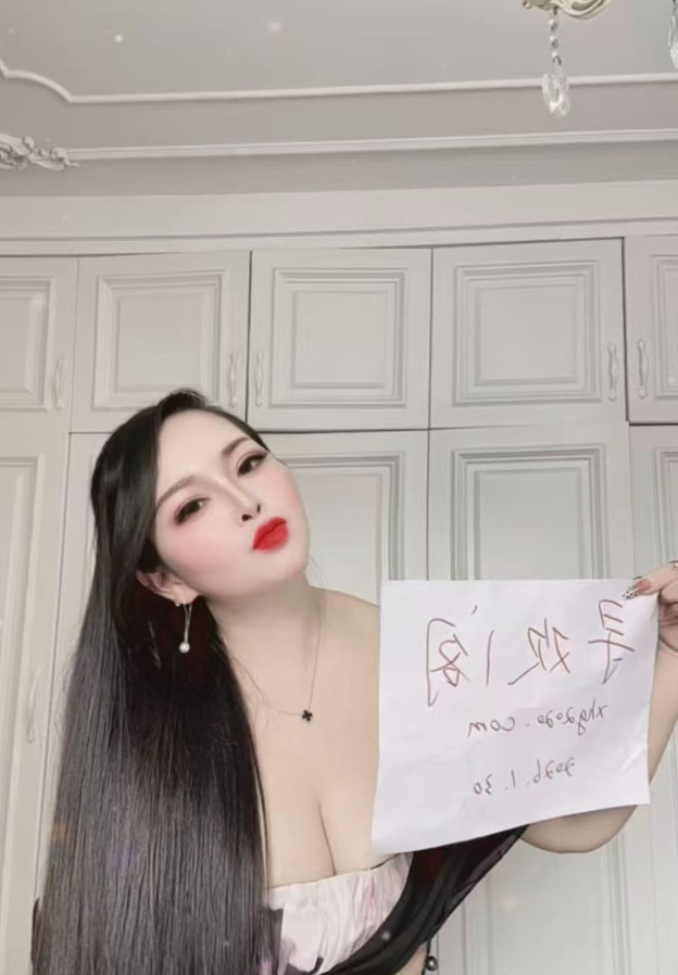 验证丰乳肥臀的熟女