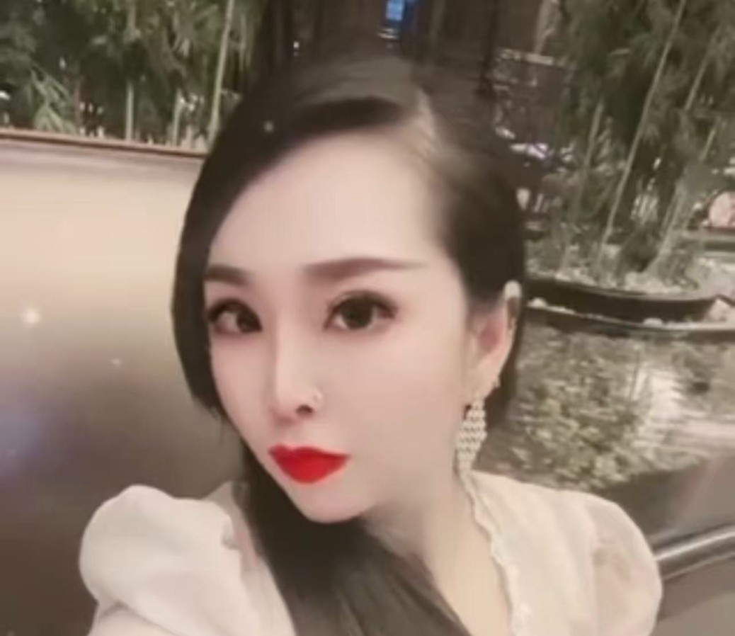 验证丰乳肥臀的熟女