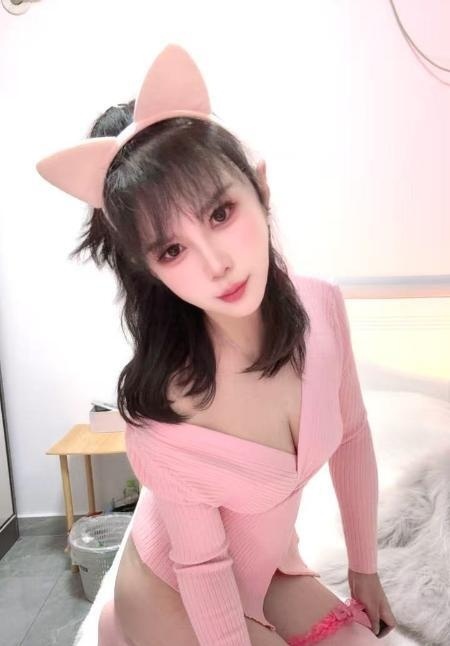 东门霞霞