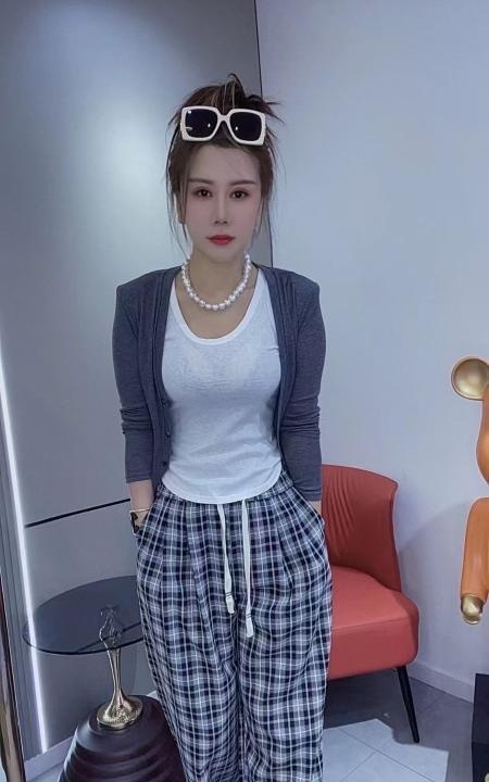 大高个彤彤