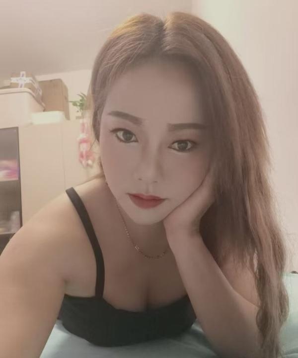 海珠骚妇璐璐