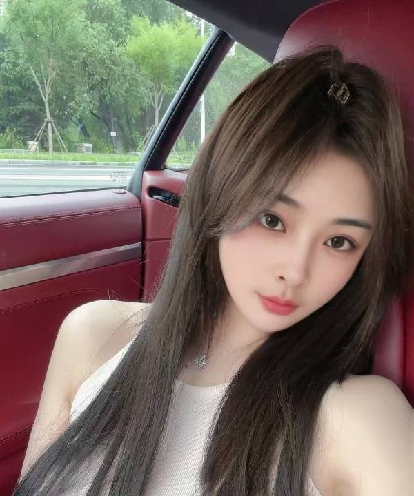 可爱成熟美少女