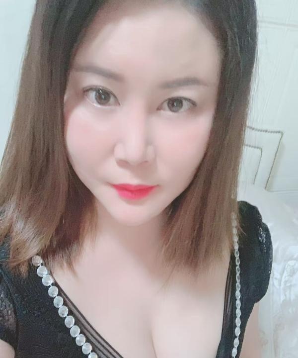 巨乳E波双井骚糖糖