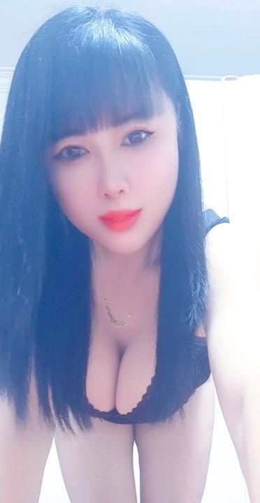 浦东大奶骚妇很泄火