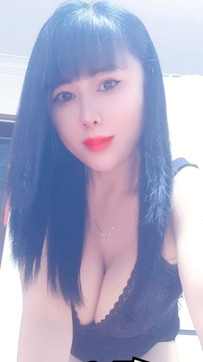 浦东大奶骚妇很泄火