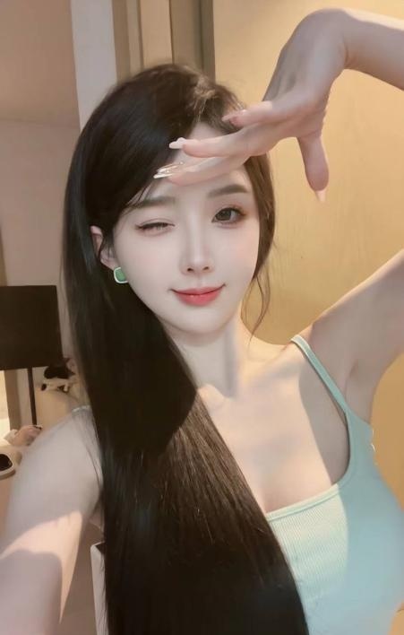 妩媚性感女友感雅琪
