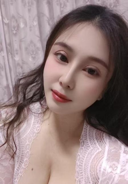 岛内巨乳E莉莉