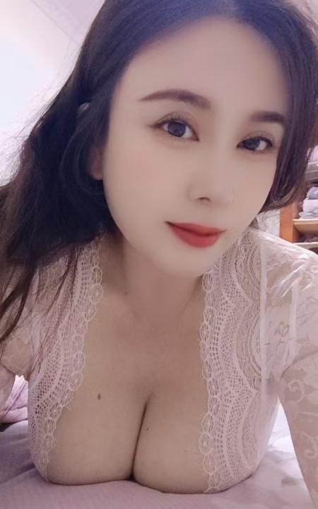 岛内巨乳E莉莉