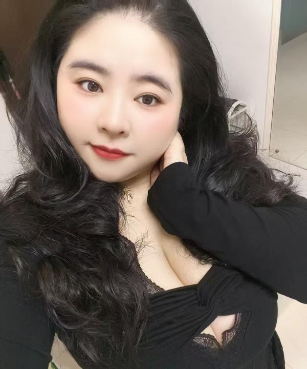 南山肥臀乳神露露