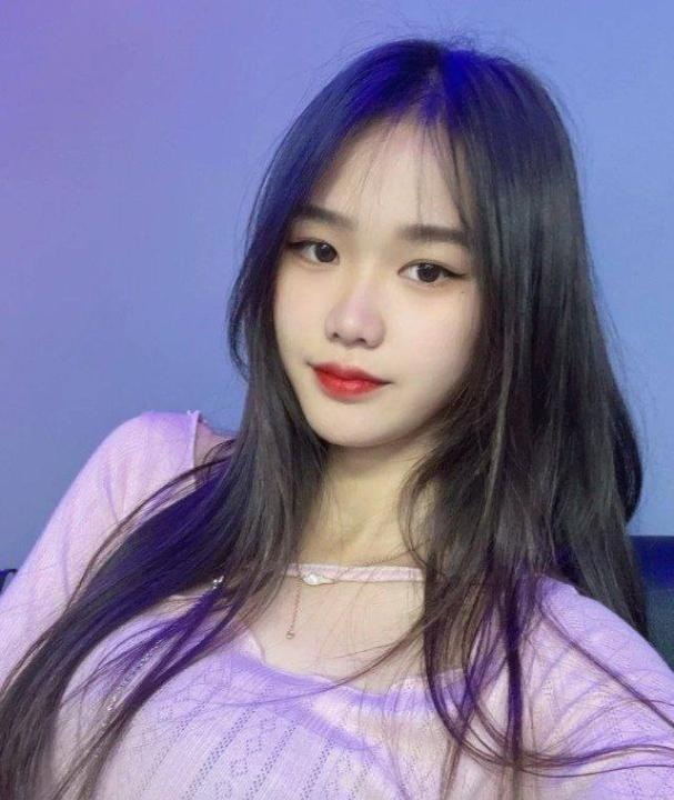 会害羞的雪儿