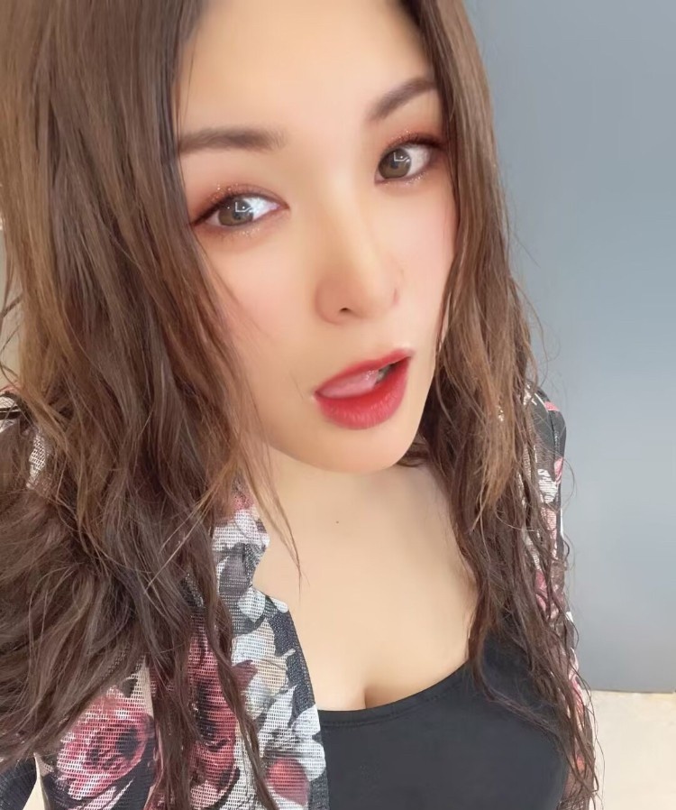 大奶护士