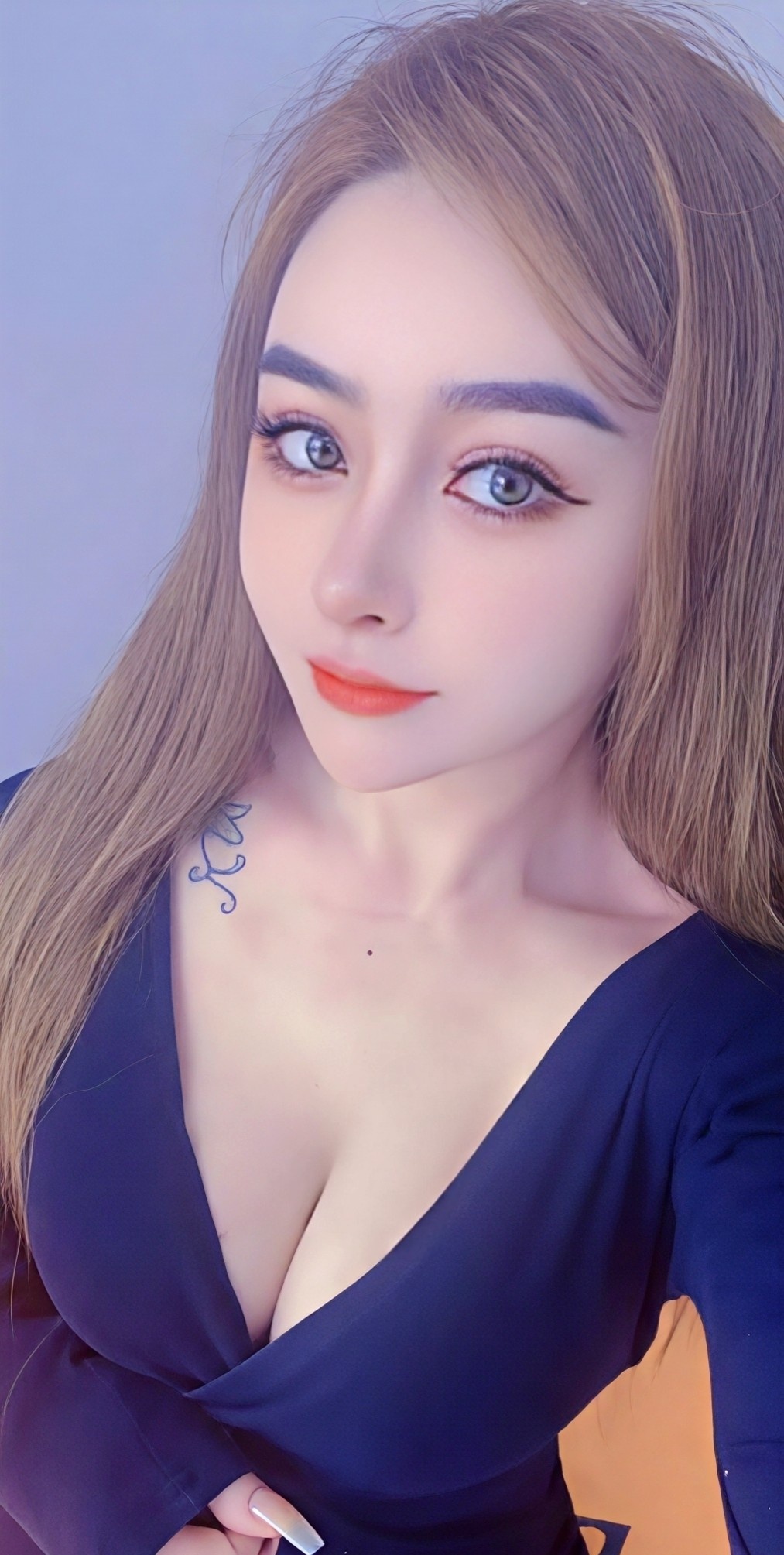 闵行混血儿伊娜会中文