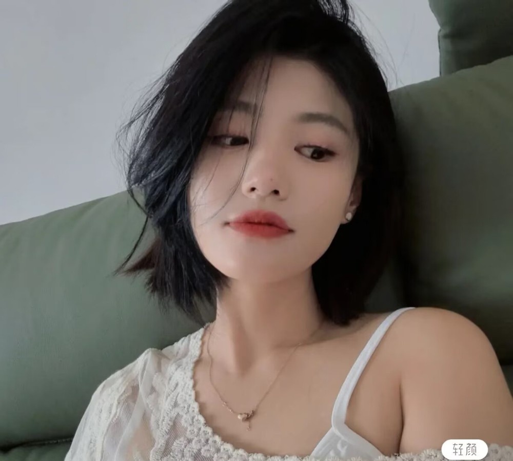 小龙女雅雅