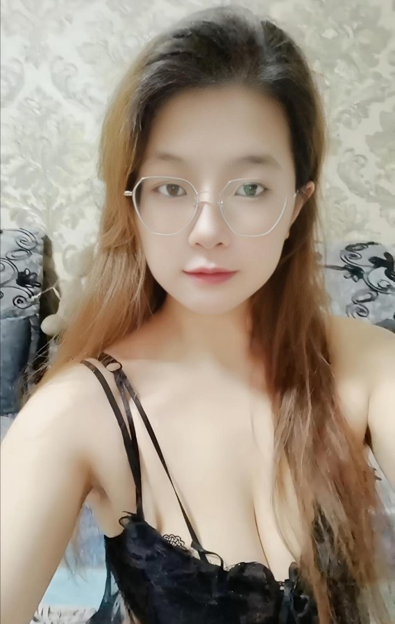 大奶鱼儿