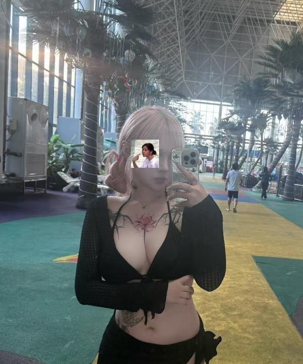 巨乳骚货小趴菜