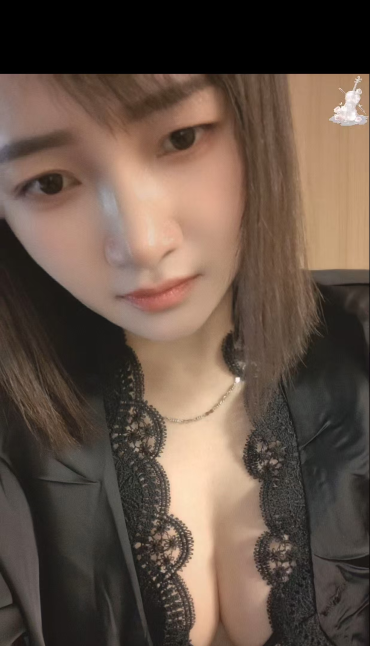 滨湖大胸妹
