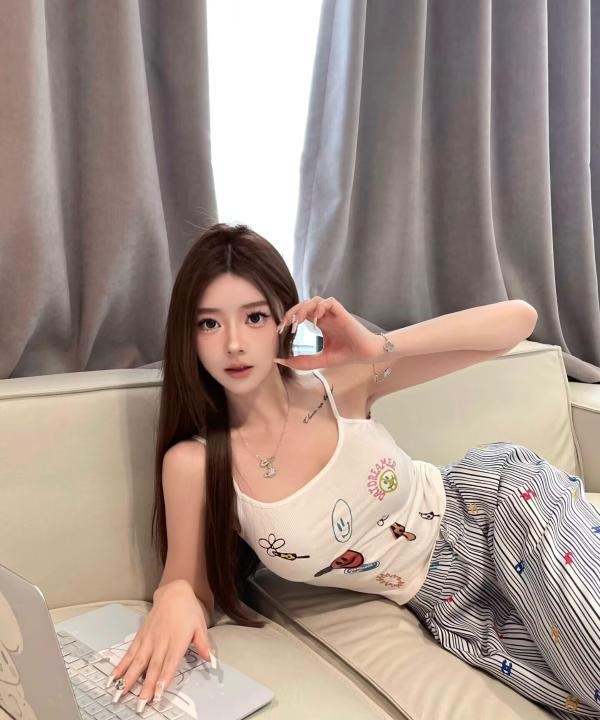 翘臀大雷妹子
