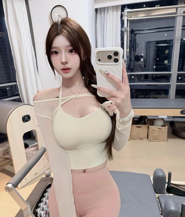 翘臀大雷妹子