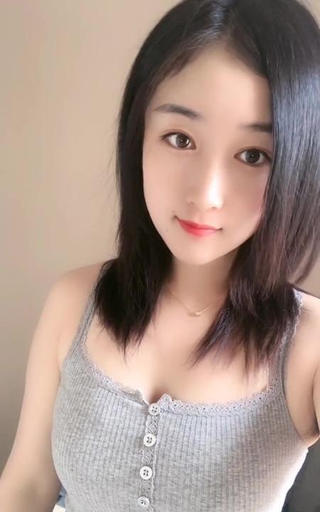 性感小蛮腰萌萌