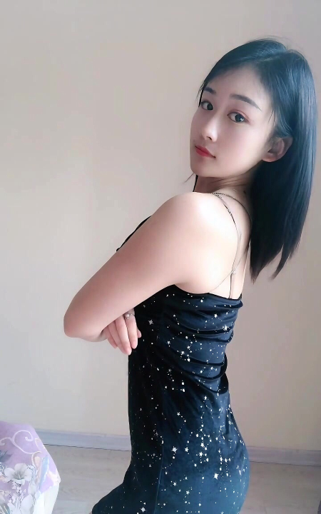性感小蛮腰萌萌