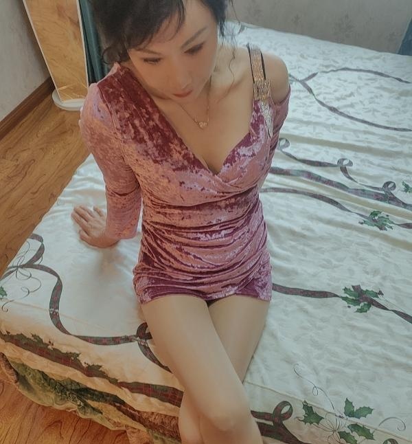 黑丝大姐姐