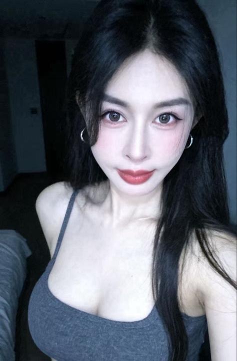 腿长腰细胸大白虎老师