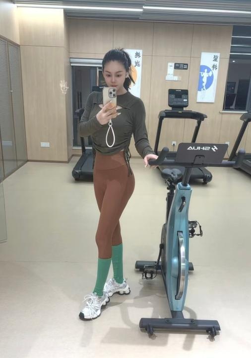 兼职健身御姐