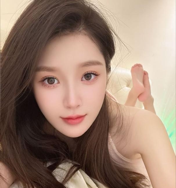服务系颜值悠悠老师