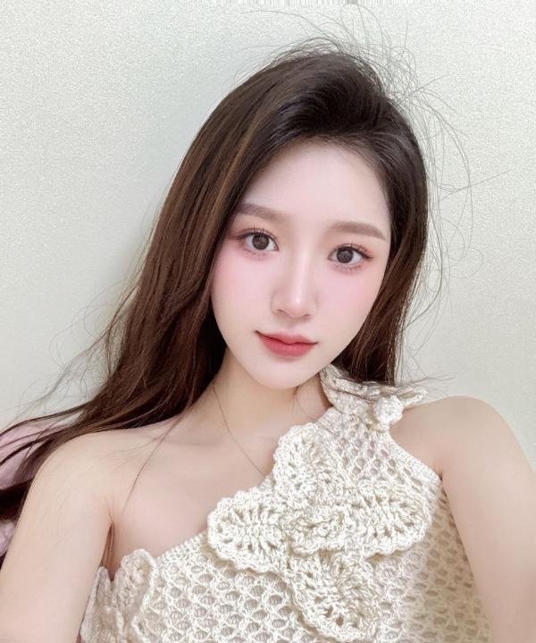 服务系颜值悠悠老师