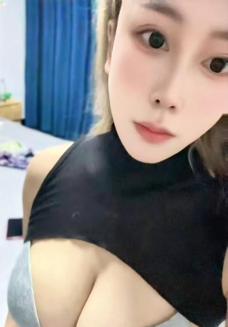 上城E奶巨乳彤彤