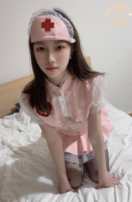 板田高颜值嫩妹