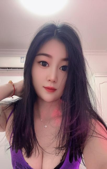 丰满翘臀圆润熟女