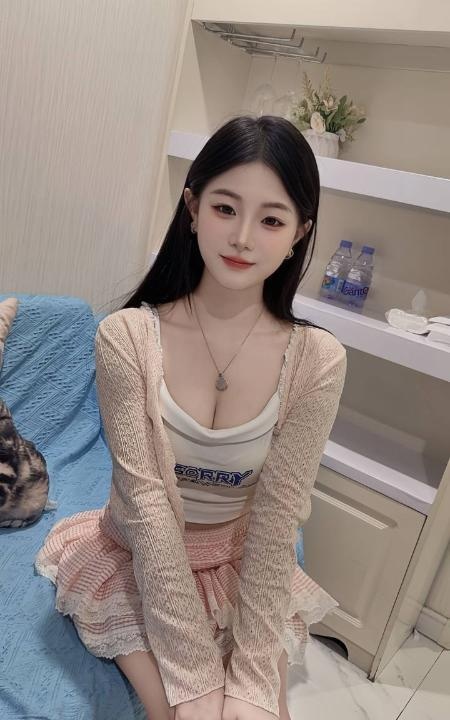 甜美大胸颜值玫瑰老师