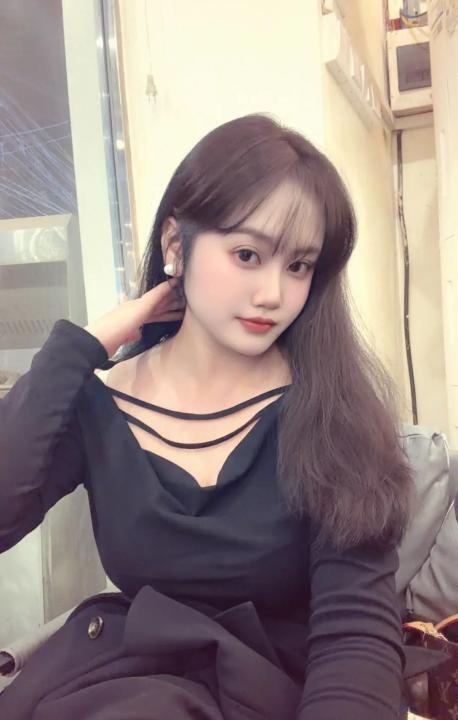 南山性感大胸啵啵妹