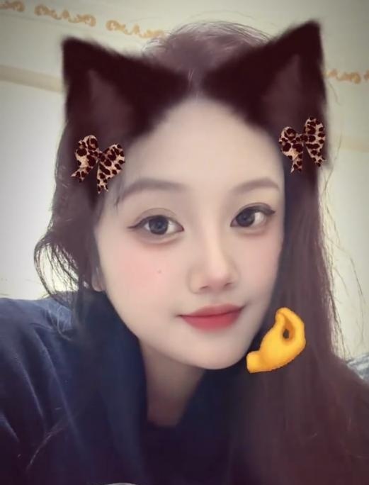 南山性感大胸啵啵妹