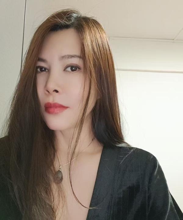 海珠长腿御姐七七