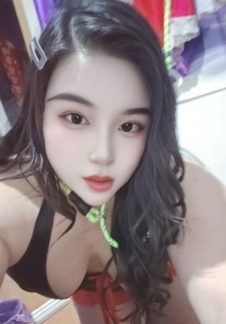 美乳骚妇玲玲