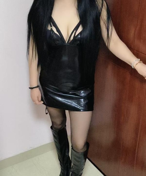 服务系肉臀熟女