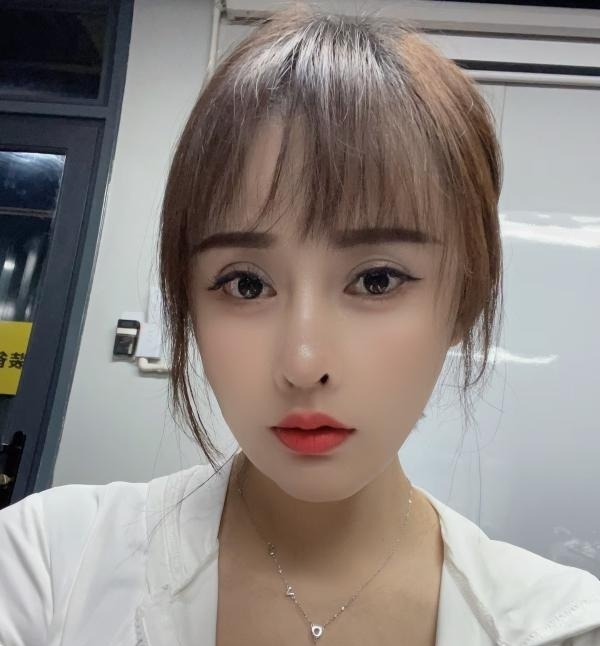 南门大胸御姐